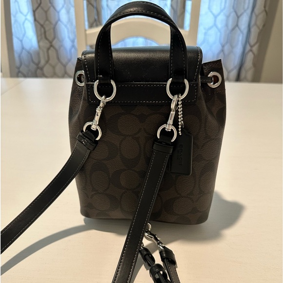 COACH Mini Bagpack ๐ค๐ค - Picture 2 of 7